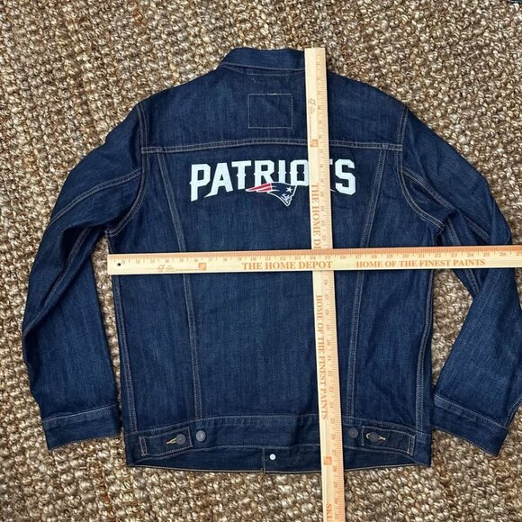 New England Patriots Levi's Blue Sports Denim Trucker Men's Jacket Large - Picture 7 of 8